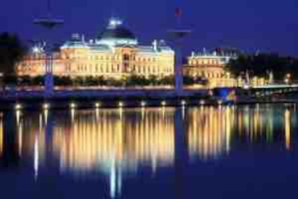 Le Rhone A Vos Pieds, Bellecour A Quelques Pas Apartment Lyon Exterior photo